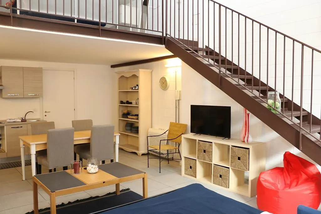 Apartment Loftincomo